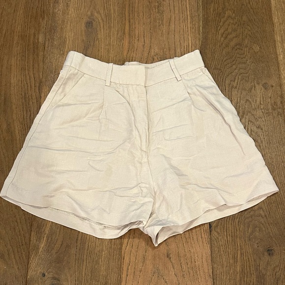 Women's Cream Linen Blend High Waisted Shorts - Picture 6 of 8